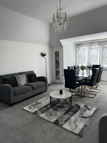 Inviting 2-bed Apartment in Poole
