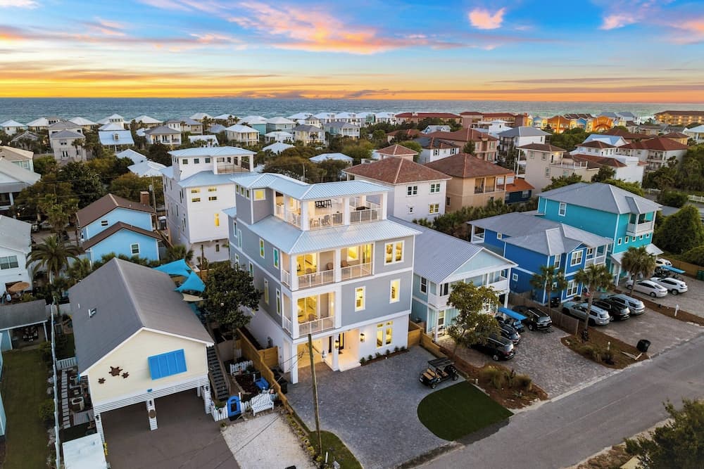 Emerald Sunset by Avantstay 9bdr Villa Pool+game Room+rooftop+walk to Beach