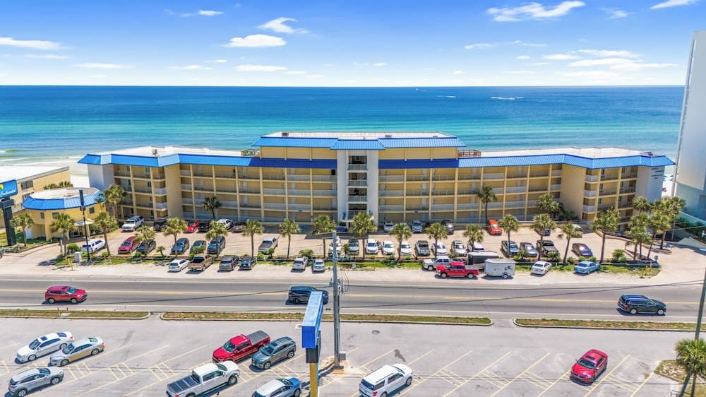 Continental by Book That Condo