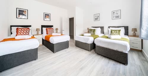 Modern Town Center Apartments Aldershot