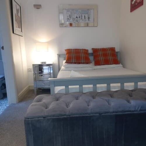 1 Bed Studio Sleeps 4 - Seaside, Dog Friendly