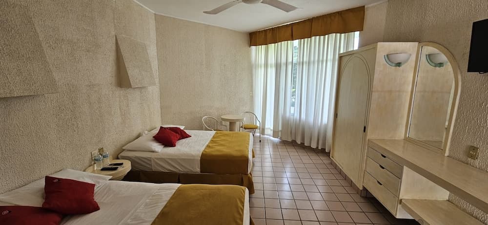 HOTEL HACIENDA DEL RIO