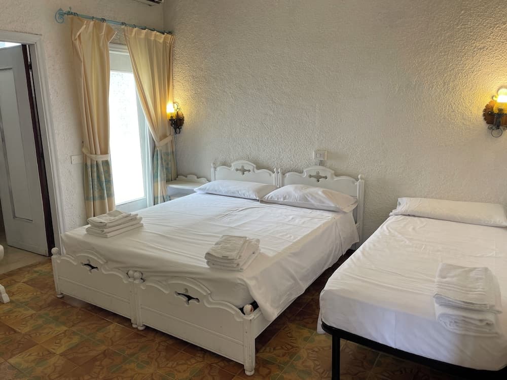 HOTEL AL FARO-SPIAGGIA LA CINTA