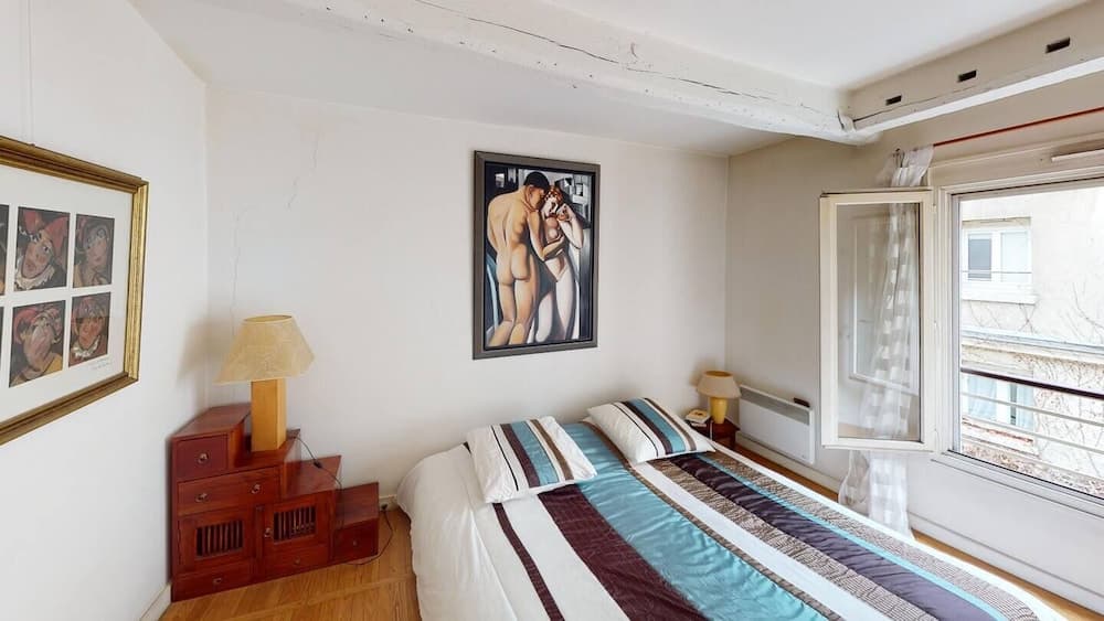 Marais Two Bedroom Haven