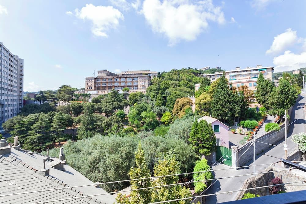 Konaklama yerinden şehir manzarası