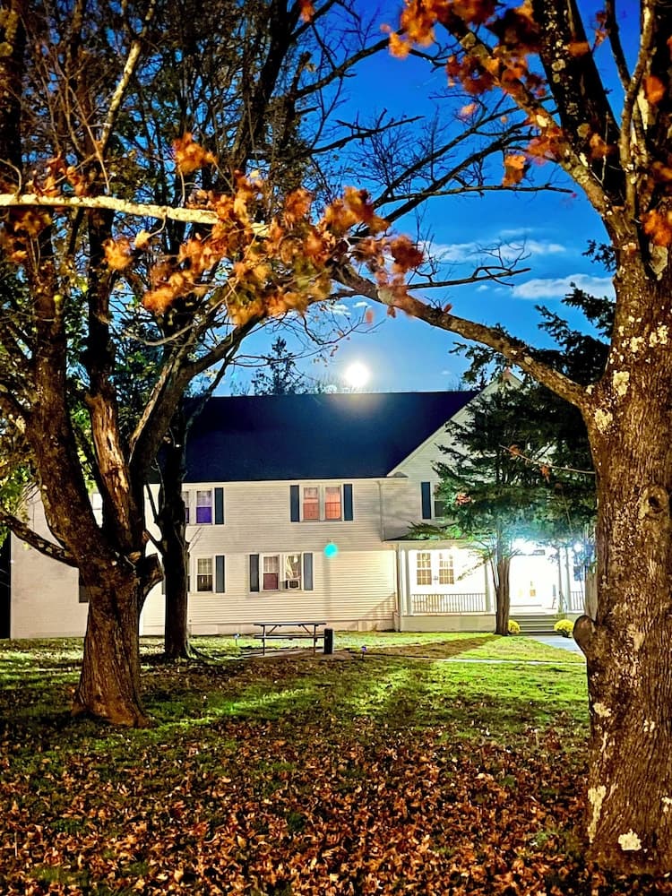 Grand Lake Hotel