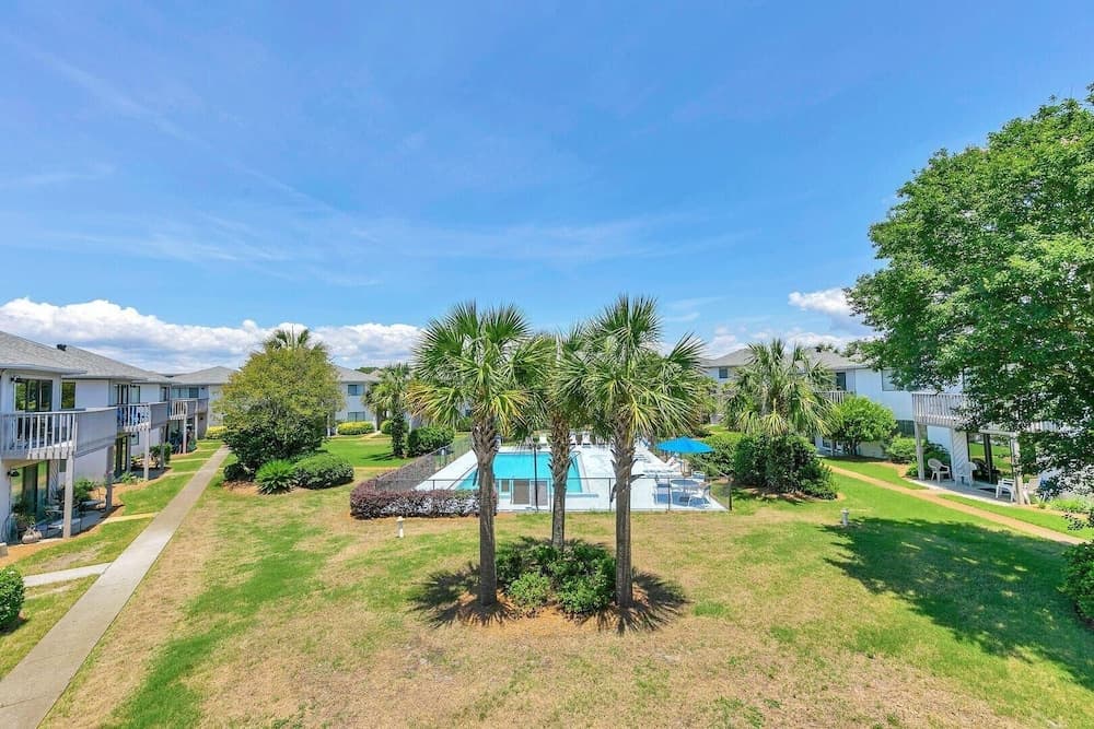 Crystal Village II, Unit 18A