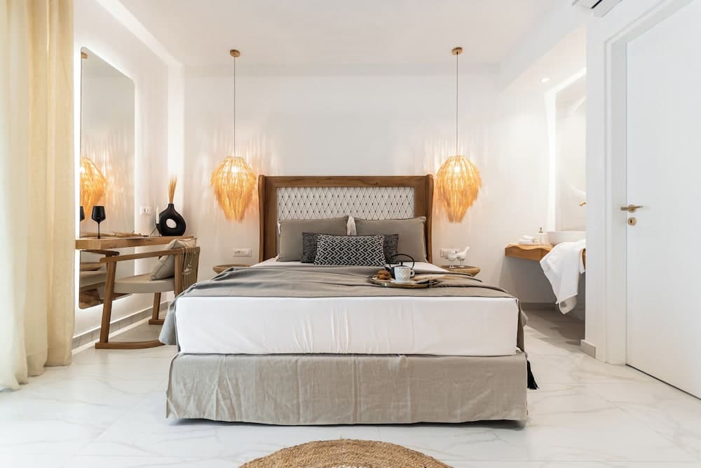 V Luxury Apartments Naxos