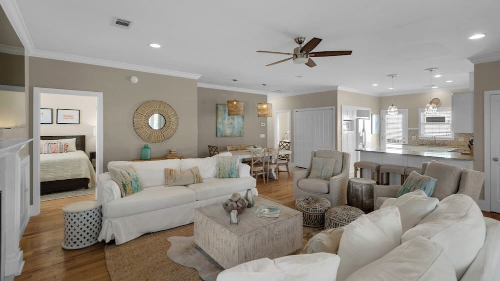Beach Cottage in Seagrove Beach - Pet Friendly