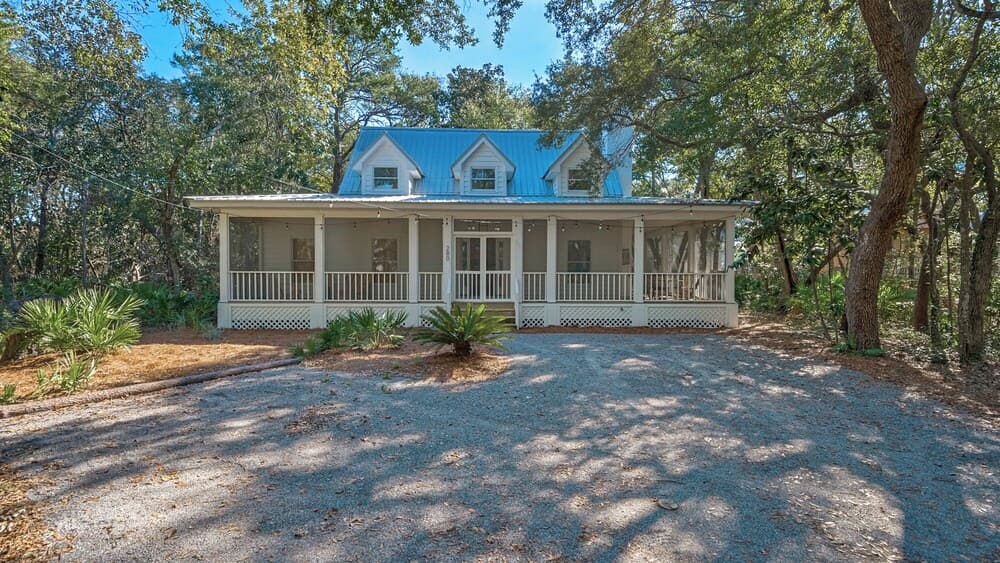 5 Minutes to Beach - Next Door to Seaside - Fully Remodeled Home