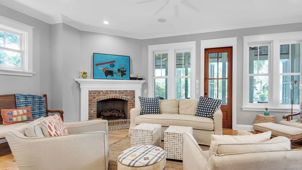 Carriage House ~4br/3.5ba ~ Sleeps 8~ Public Beach Access!