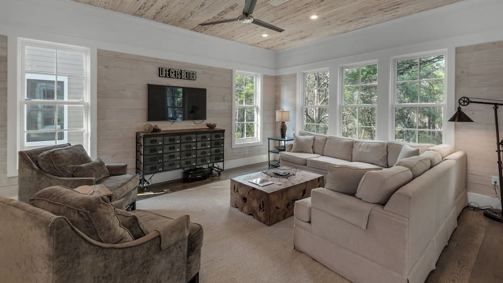 Sea Echo - Beautiful Home in Seagrove Beach! Community Pool! Dual Masters!