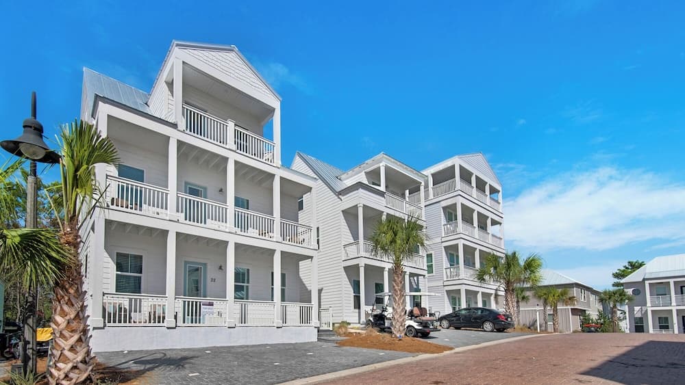 Sleep up to 28 - 2 Homes Side by Side - Close to Beach & Community Pool!