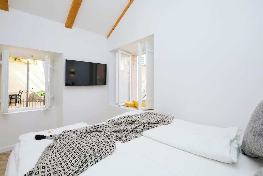 Black Water Bay house