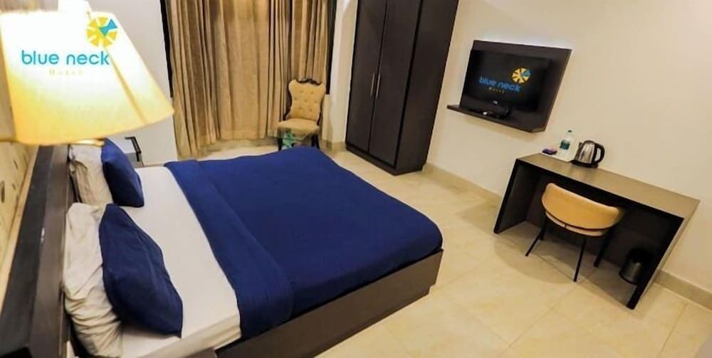 BlueNeck Sec 41 Millenium City Centre