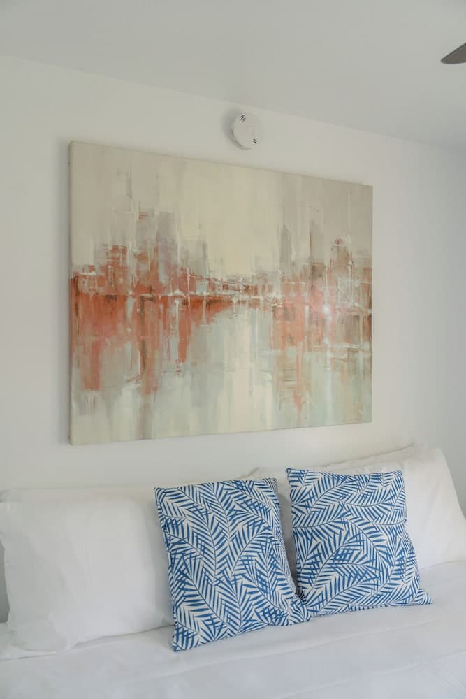 Romanna's Oahu Getaway with Heated Pool & City Views