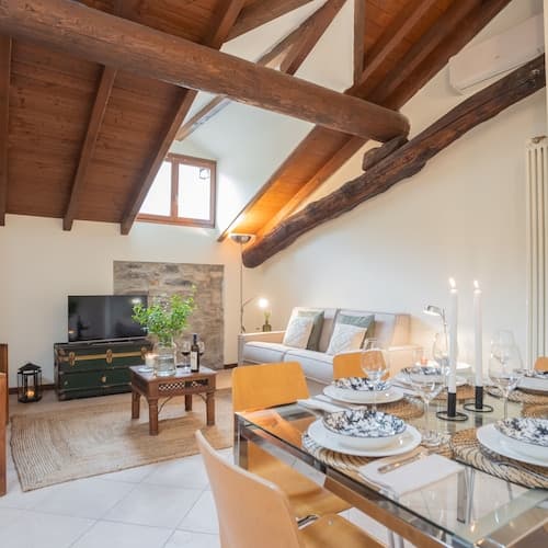 Plinio 10 in Como With 2 Bedrooms and 2 Bathrooms