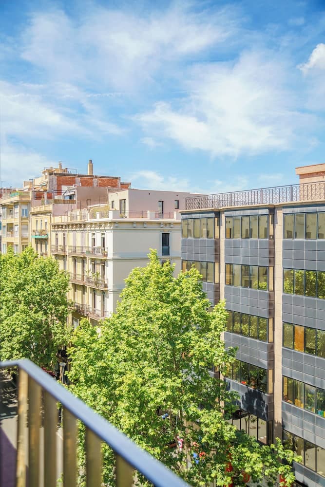 Aspasios Diagonal Art