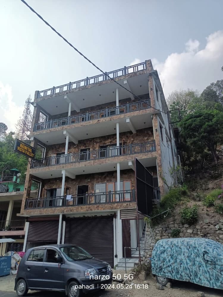 Goroomgo Nainital Vista Valley Nainital
