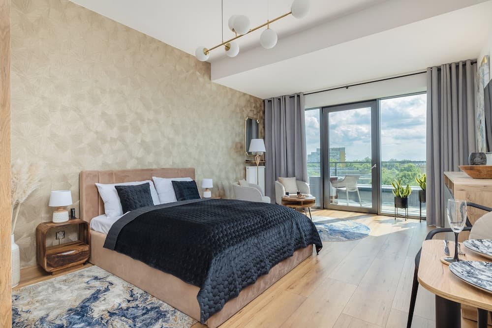 Modern Studio Hanza Tower by Renters