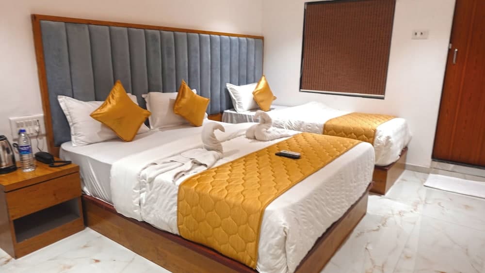 Hotel Palms Residency