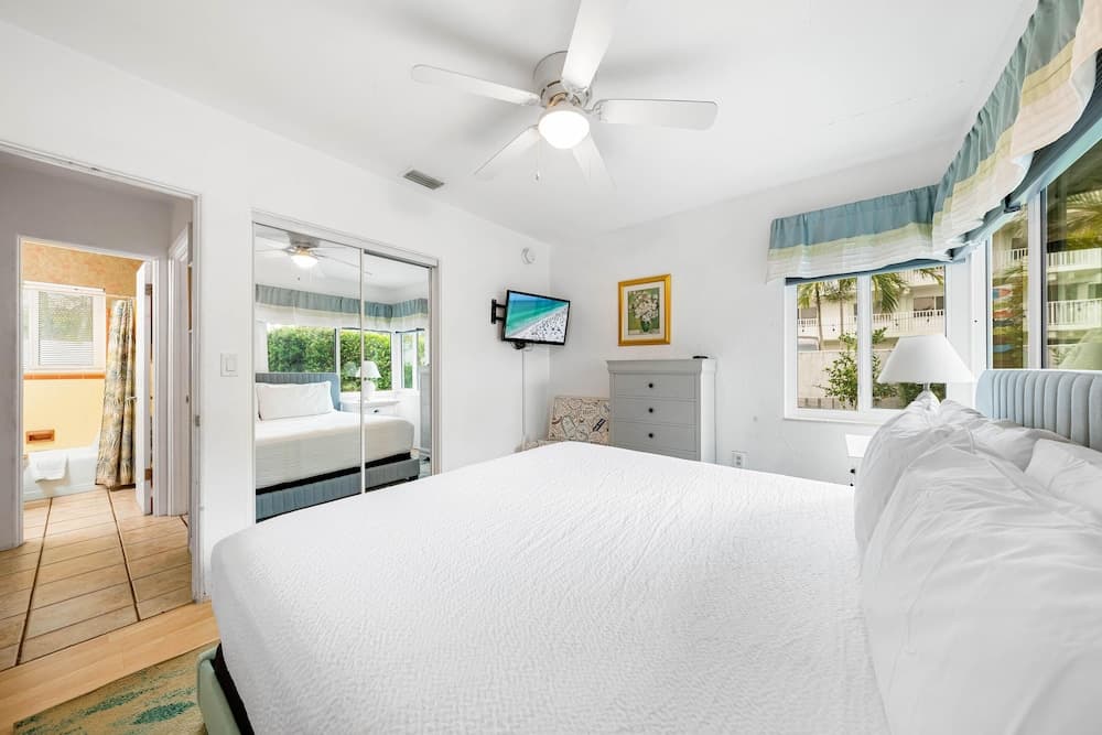 Hidden Paradise - Bungalow 2 by Beachside Management