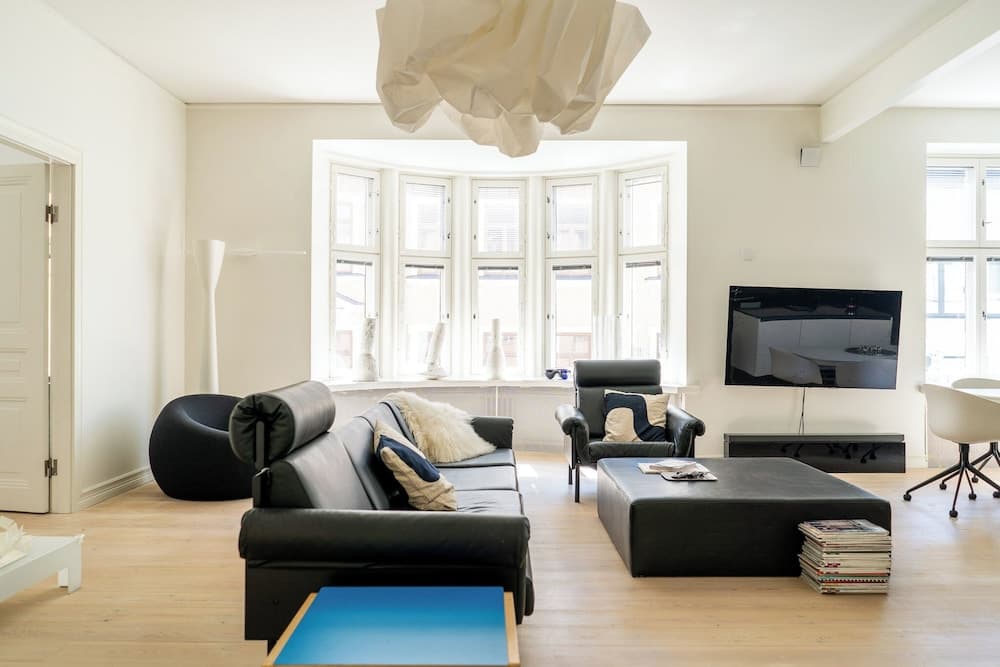 Stunning Downtown Retreat