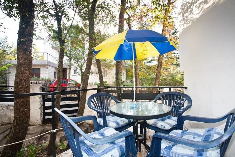 Miro - 300 m From sea - A1 Plavi