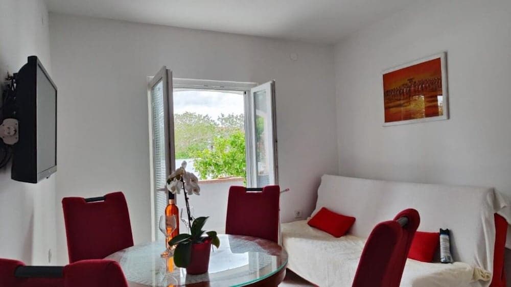 Vesna - With Pool - A1