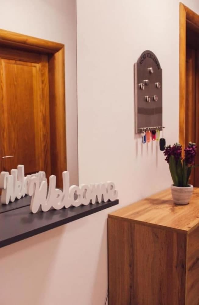 Valentino - With Pool - H