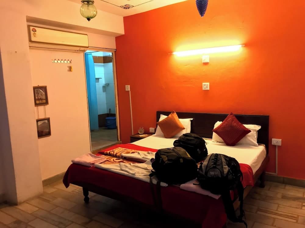 Bunkyard lake view Hawala Kalan