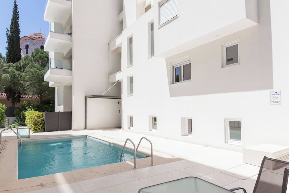 Marousi 2 Bd Luxury Living w Shared Pool