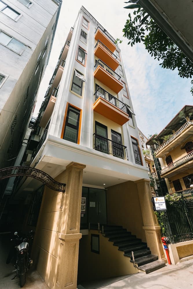 Cindy's Westlake Apartment