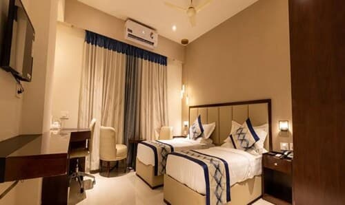 FabHotel Prime Manasa Inn