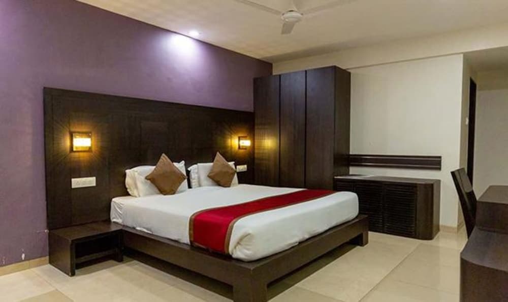 FabHotel Prime Sukh