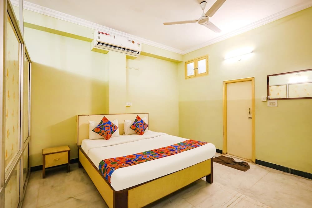 FabExpress Sunshine Residency