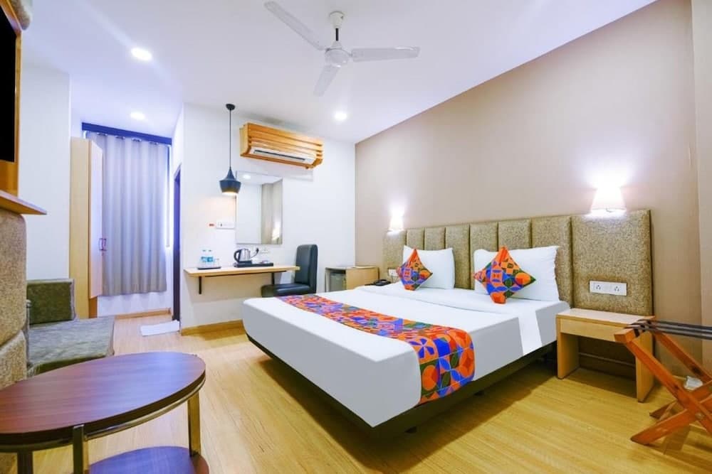FabHotel The Residency 44 Noida