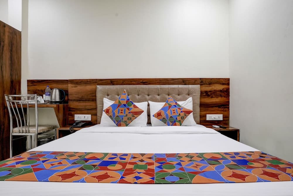 FabExpress Golden Sands inn
