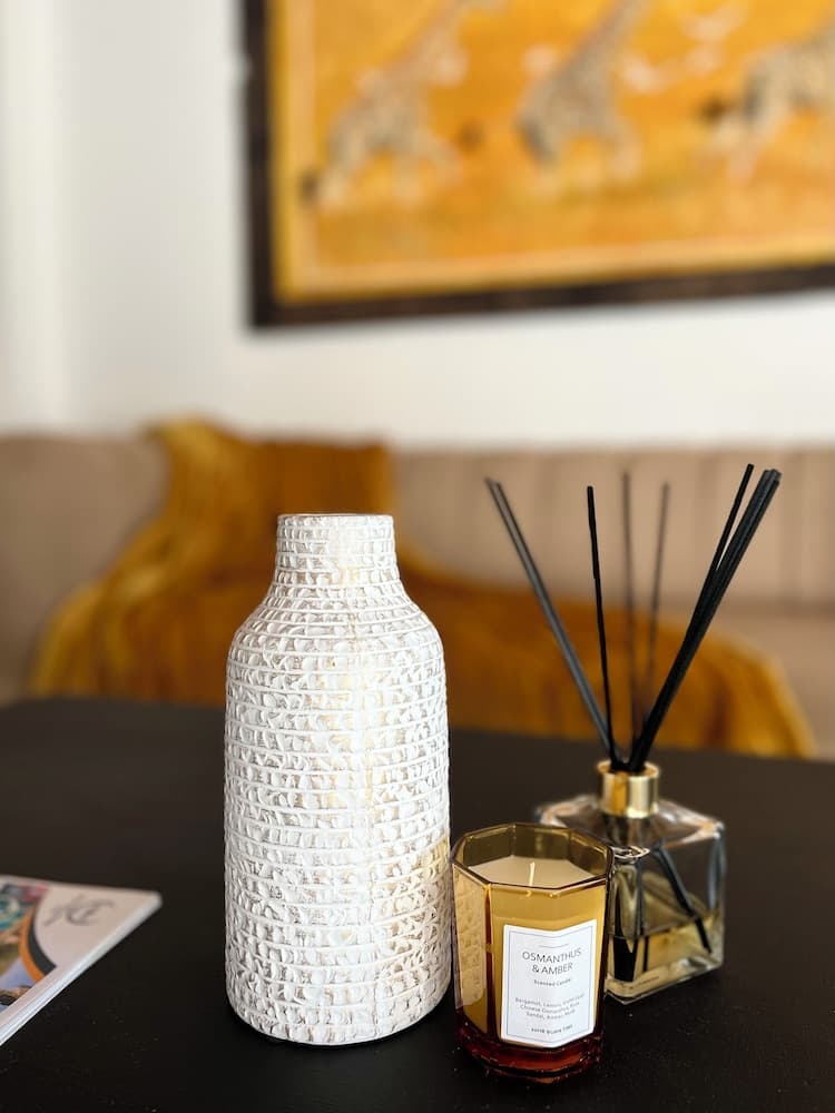 Near Big 5 Numbi Lodge