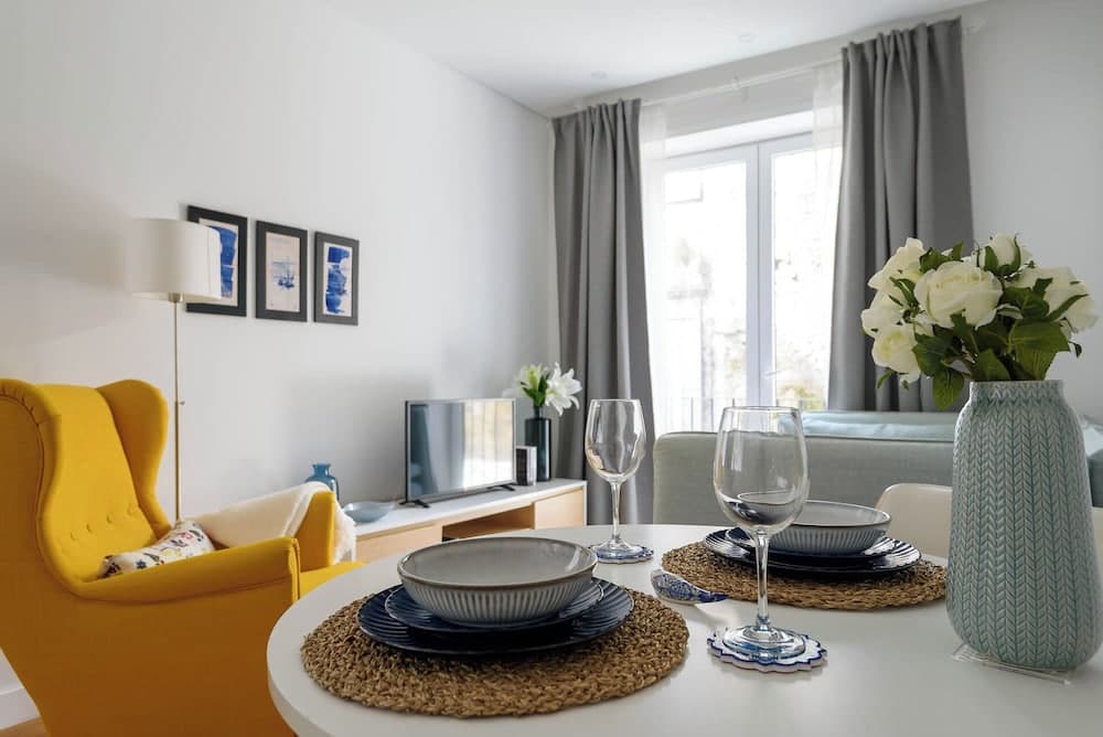 Almad3 · Stylish Almada Hide-away