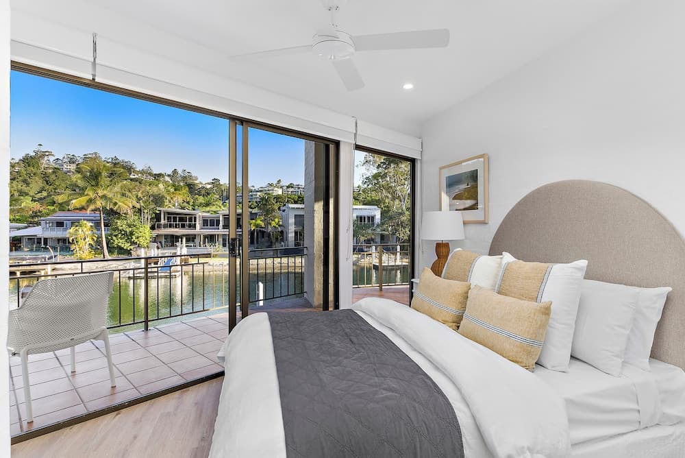 Unit 3 - 7 Noosa Parade - Riverfront