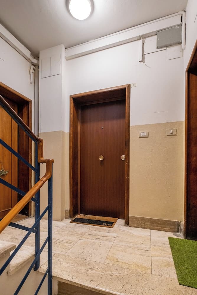 Porta Mascarella Apartment