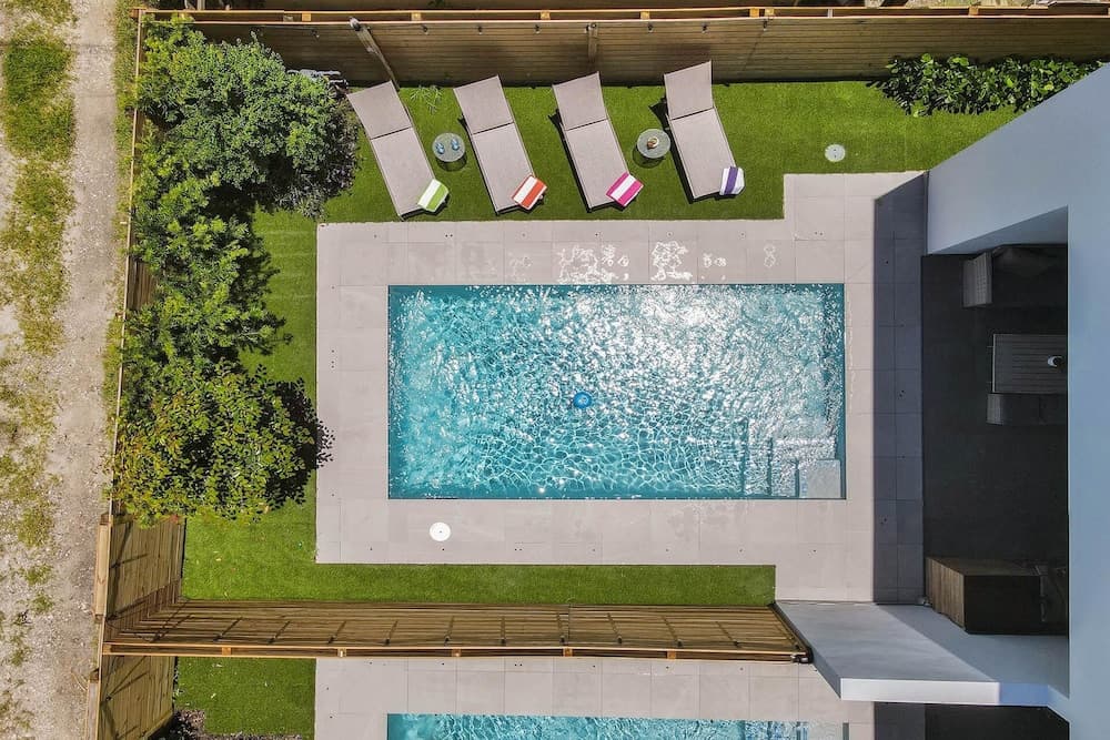 Chic 3BR w/ Pool Near Las Olas Blvd & Beach