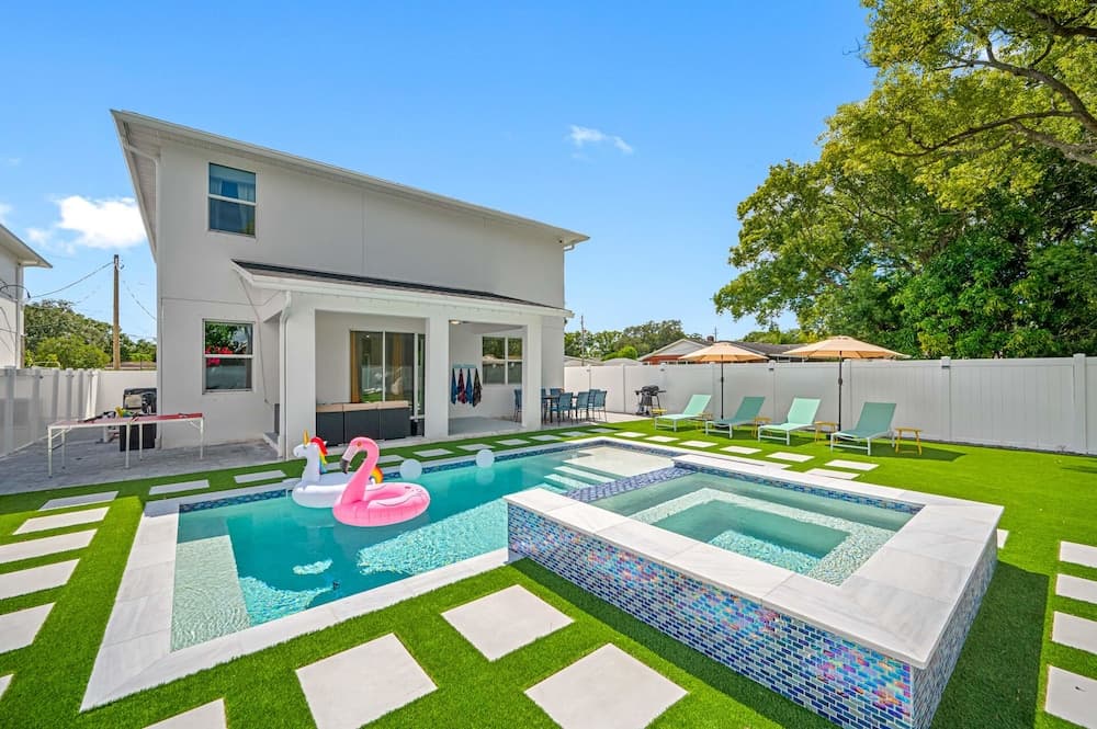 New-6br Discovilla- Sleeps16 Heated Pool & More