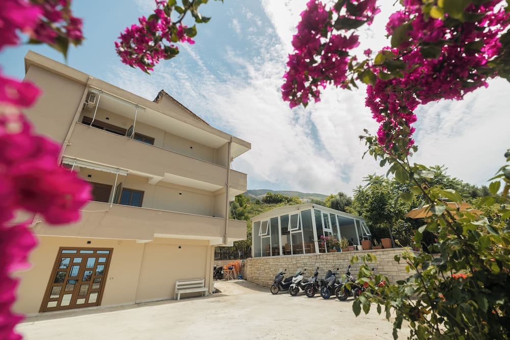 Voyage Villa