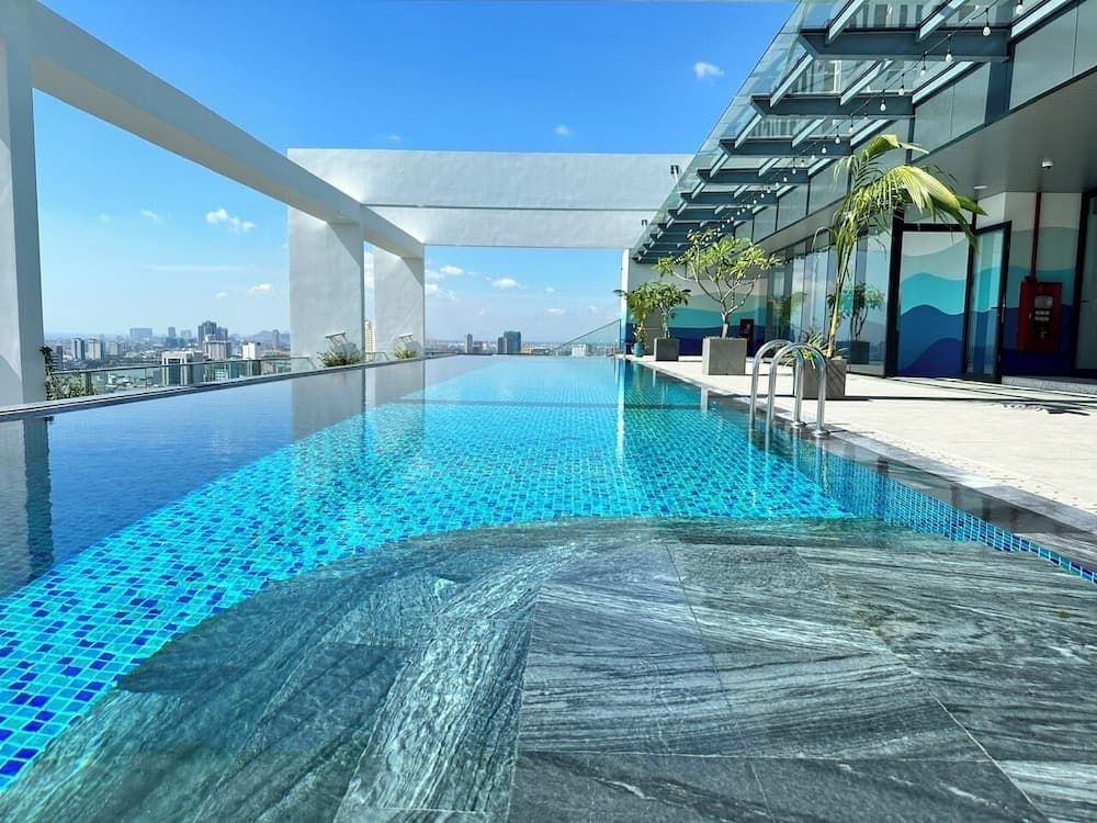 Centre Point Danang Hotel & Residence