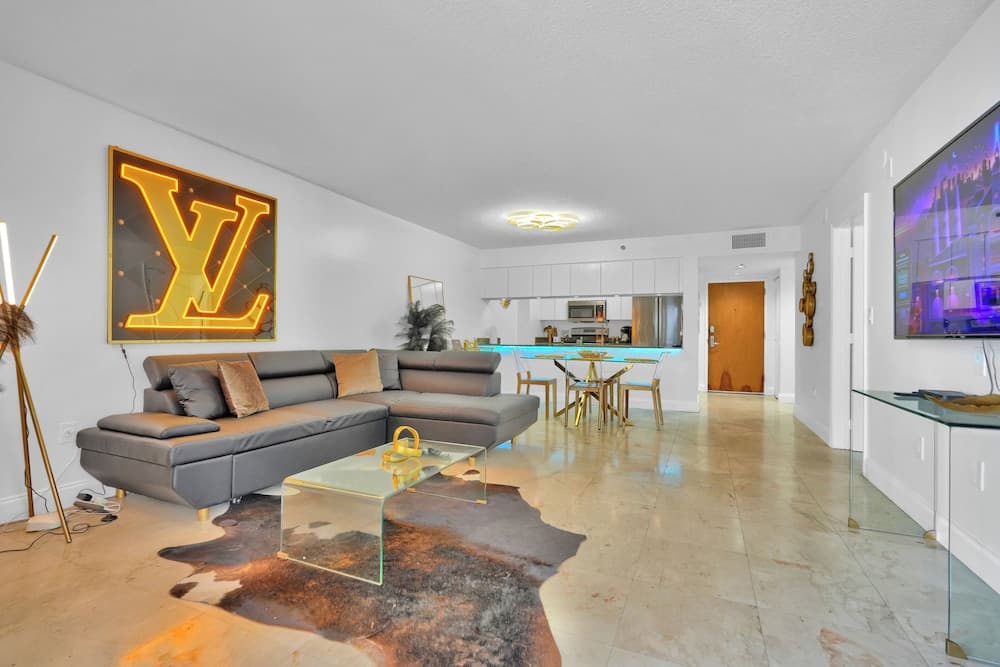 Zeus Sanctuary in Brickell Miami