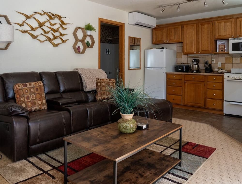 Alpenglow One Bedroom One Bath A18