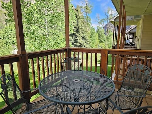 Cascade Three Bedroom Two Bath C07