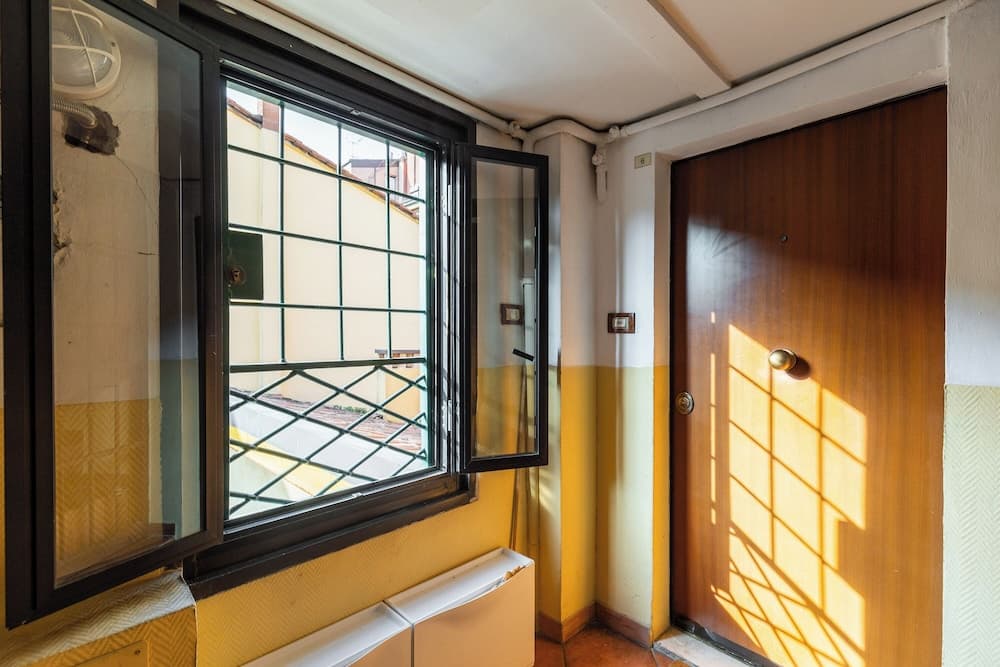 Studio Malcontenti con terrazzo